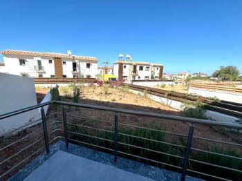 Kıbrıs Girne Çatalköy Eşyalı Deniz ve Dağ Manzaralı Satılık 3+1 Dubleks İkiz Villa