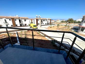 Kıbrıs Girne Çatalköy Eşyalı Deniz ve Dağ Manzaralı Satılık 3+1 Dubleks İkiz Villa