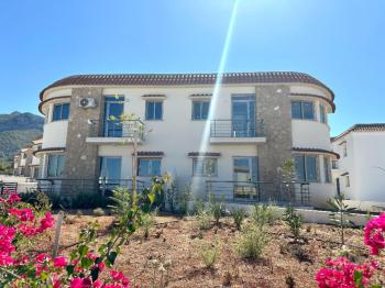 Kıbrıs Girne Çatalköy Eşyalı Deniz ve Dağ Manzaralı Satılık 3+1 Dubleks İkiz Villa