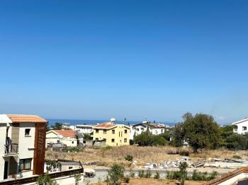 Kıbrıs Girne Çatalköy Eşyalı Deniz ve Dağ Manzaralı Satılık 3+1 Dubleks İkiz Villa