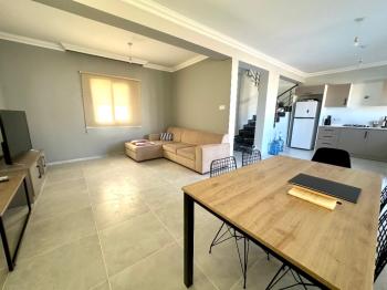 Kıbrıs Girne Çatalköy Eşyalı Deniz ve Dağ Manzaralı Satılık 3+1 Dubleks İkiz Villa
