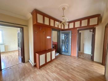 AFYON ÜÇOK EMLAKTAN ALİ İHSAN PAŞA MAH KİRALIK 3+1 TEMİZ BAKIMLI DAİRE