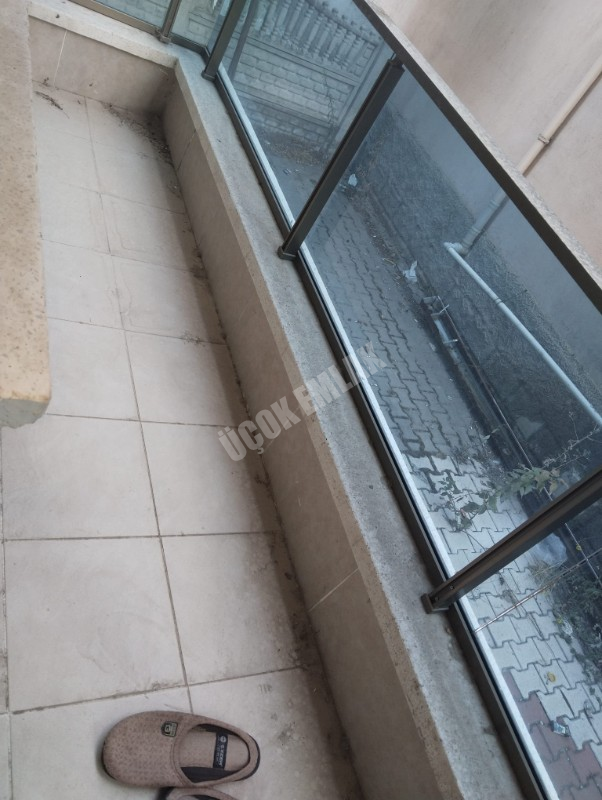 AFYON ÜÇOK EMLAKTAN ERENLER MAH SATILIK 2+1 EŞYALI DAİRE