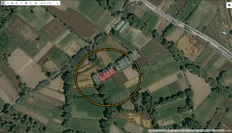 AFYON ÜÇOK EMLAKTAN SARIK DA SATILIK 259M² BAHÇE