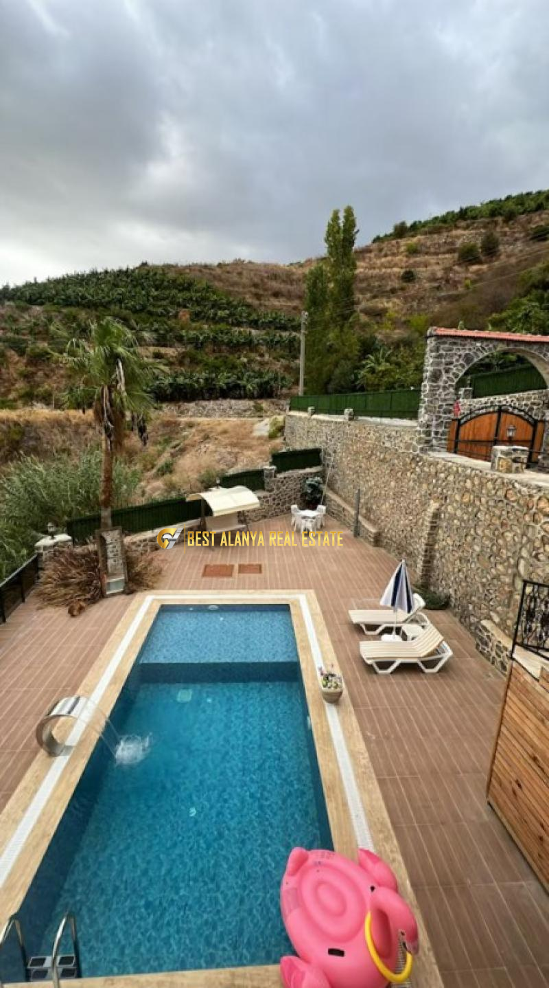 TAŞ VİLLA KARGICAK 4+1 MAYIS AYINA KADAR KİRALIK AYLIK 800 €