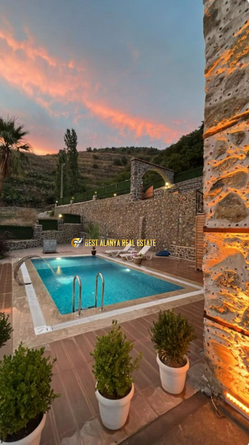 TAŞ VİLLA KARGICAK 4+1 MAYIS AYINA KADAR KİRALIK AYLIK 800 €