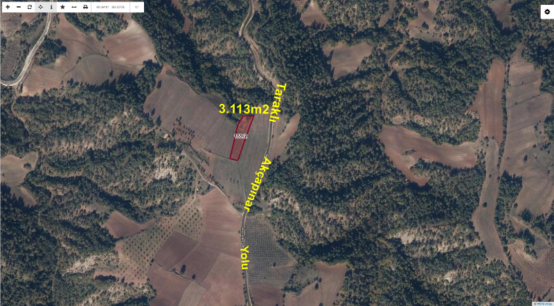 Taraklı Hacıaliler Mahallesinde Satılık Arazi.