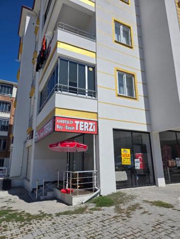 GÜVENAY -ÇORUM GÜLABİBEY MAHALLESİ KAPAKLI 1. CADDE ÜZERİ SATILIK DÜKKAN