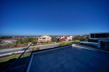 Kıbrıs Girne Alsancak'da Kiralık Lüks 3+1 Havuzlu Villa