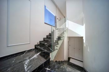 Kıbrıs Girne Alsancak'da Kiralık Lüks 3+1 Havuzlu Villa