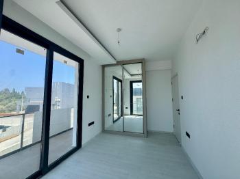 Girne Ozanköy de Türk Malı Tapulu, 4+1 En-Suite ve Özel Havuzlu Lüks Villa
