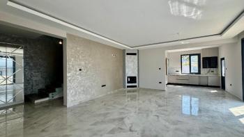 Girne Ozanköy de Türk Malı Tapulu, 4+1 En-Suite ve Özel Havuzlu Lüks Villa