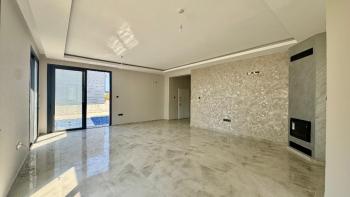 Girne Ozanköy de Türk Malı Tapulu, 4+1 En-Suite ve Özel Havuzlu Lüks Villa