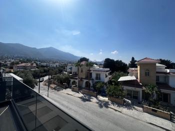 Kıbrıs Girne Ozanköy Satılık Full Eşyalı 2+1 Köşe Villa