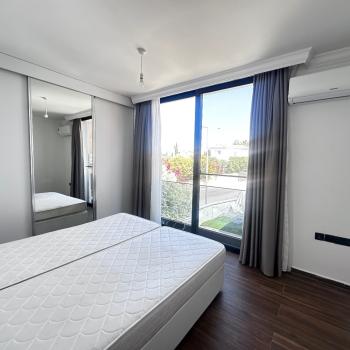Kıbrıs Girne Ozanköy Satılık Full Eşyalı 2+1 Köşe Villa