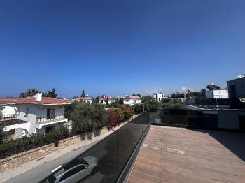 Kıbrıs Girne Ozanköy Satılık Full Eşyalı 2+1 Köşe Villa