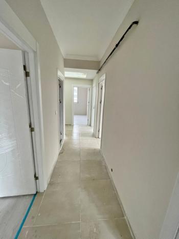 AFYON ÜÇOK EMLAKTAN MAREŞAL F ÇAKMAK MAH KİRALIK 3+1 SIFIR AYARINDA DAİRE