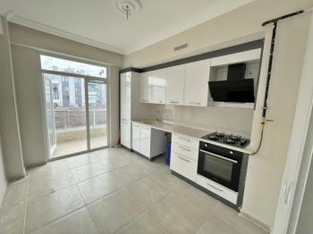 AFYON ÜÇOK EMLAKTAN MAREŞAL F ÇAKMAK MAH KİRALIK 3+1 SIFIR AYARINDA DAİRE