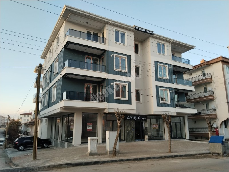 AFYON ÜÇOK EMLAKTAN ESENTEPE MAH SATILIK SIFIR GENİŞ FIRSAT DÜKKANLAR