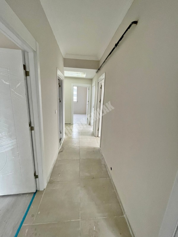 AFYON ÜÇOK EMLAKTAN MAREŞAL F ÇAKMAK MAH KİRALIK 3+1 SIFIR AYARINDA DAİRE