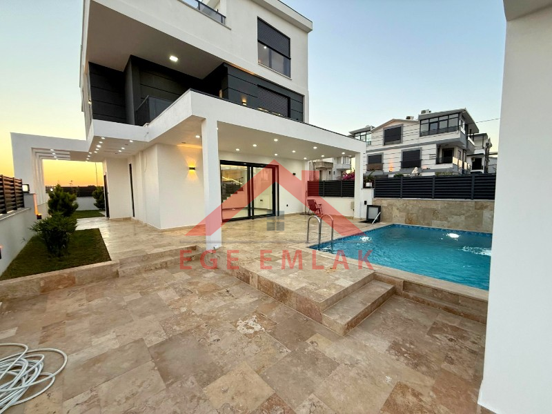 Didimde Satılık Yazlık Villa