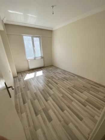 GÜVENAY - ÇORUM ÇEPNİ MAH. YENİ İŞ-KUR KARŞISINDA 2+1 KİRALIK DAİRE 