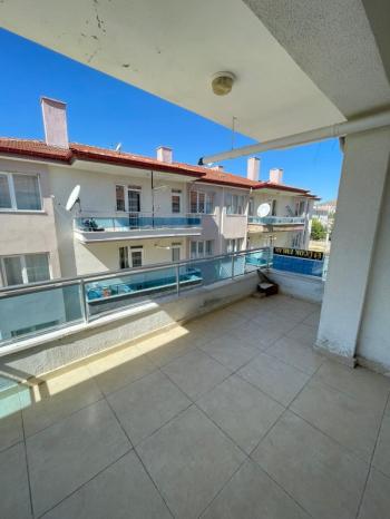 AFYON ÜÇOK EMLAKTAN MAREŞAL F ÇAKMAK MAH KİRALIK 3+1 TEMİZ BAKIMLI DAİRE