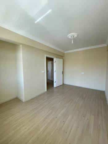 AFYON ÜÇOK EMLAKTAN MAREŞAL F ÇAKMAK MAH KİRALIK 3+1 TEMİZ BAKIMLI DAİRE