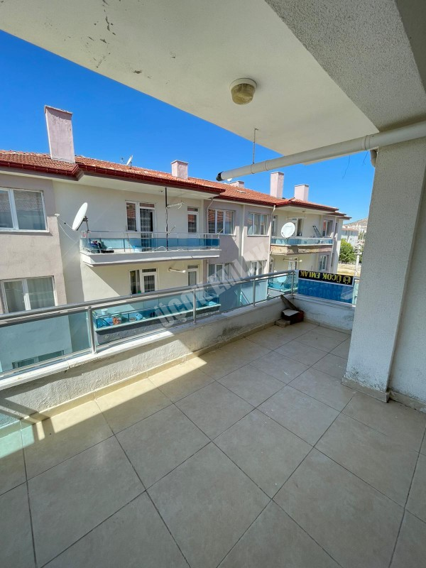 AFYON ÜÇOK EMLAKTAN MAREŞAL F ÇAKMAK MAH KİRALIK 3+1 TEMİZ BAKIMLI DAİRE