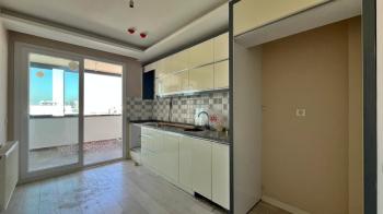 Elmas’tan Korukent’te Akdenizler Plaza’da Havuzlu Bağımsız 2+1