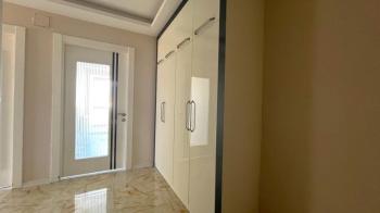 Elmas’tan Korukent’te Akdenizler Plaza’da Havuzlu Bağımsız 2+1