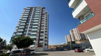 Elmas’tan Korukent’te Akdenizler Plaza’da Havuzlu Bağımsız 2+1