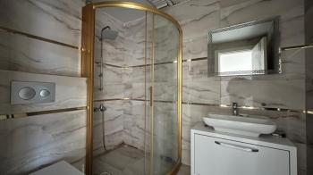 Elmas’tan Korukent’te Akdenizler Plaza’da Havuzlu Bağımsız 2+1