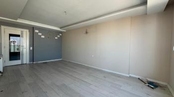 Elmas’tan Korukent’te Akdenizler Plaza’da Havuzlu Bağımsız 2+1