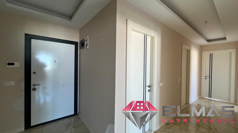 Elmas’tan Korukent’te Akdenizler Plaza’da Havuzlu Bağımsız 2+1