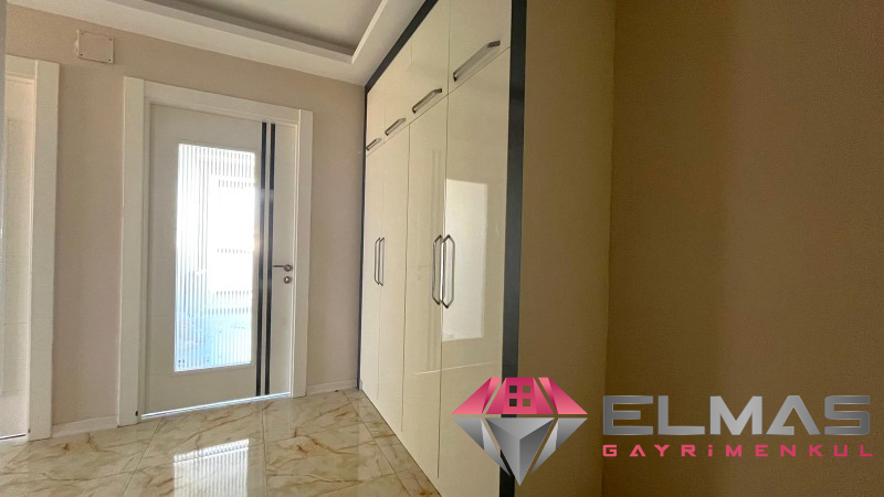 Elmas’tan Korukent’te Akdenizler Plaza’da Havuzlu Bağımsız 2+1