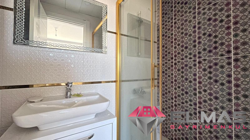 Elmas’tan Korukent’te Akdenizler Plaza’da Havuzlu Bağımsız 2+1