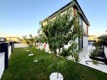 Didim'de Denize 500 Metre Mesafede Satılık Müstakil Villa