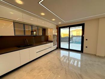 Didim'de Denize 500 Metre Mesafede Satılık Müstakil Villa