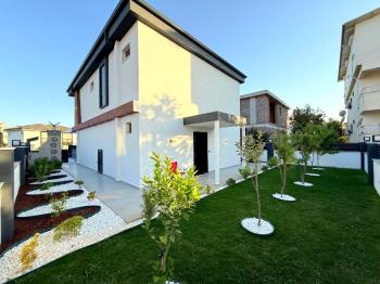 Didim'de Denize 500 Metre Mesafede Satılık Müstakil Villa