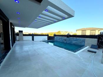 Didim'de Denize 500 Metre Mesafede Satılık Müstakil Villa