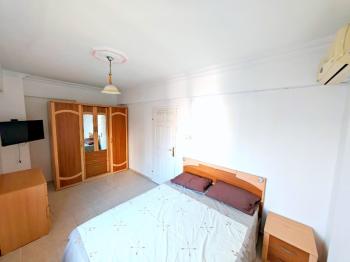 Didim Akdeniz Caddesinde İngiliz'den Satılık 3+1 Eşyalı Ev