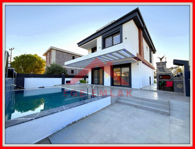 Didim'de Denize 500 Metre Mesafede Satılık Müstakil Villa