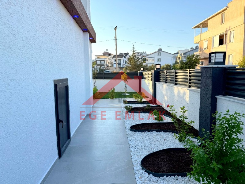 Didim'de Denize 500 Metre Mesafede Satılık Müstakil Villa