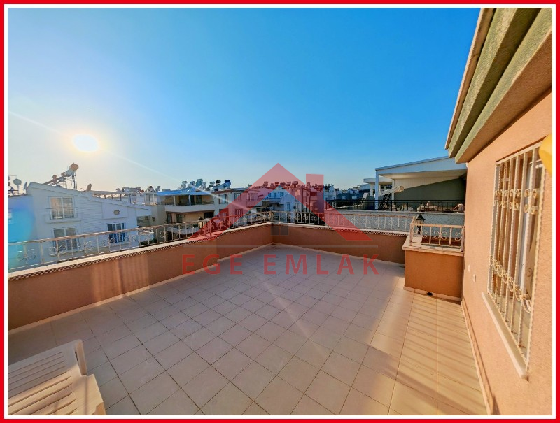 Didim Akdeniz Caddesinde İngiliz'den Satılık 3+1 Eşyalı Ev