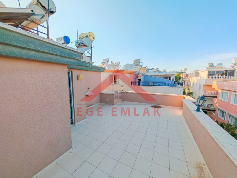 Didim Akdeniz Caddesinde İngiliz'den Satılık 3+1 Eşyalı Ev