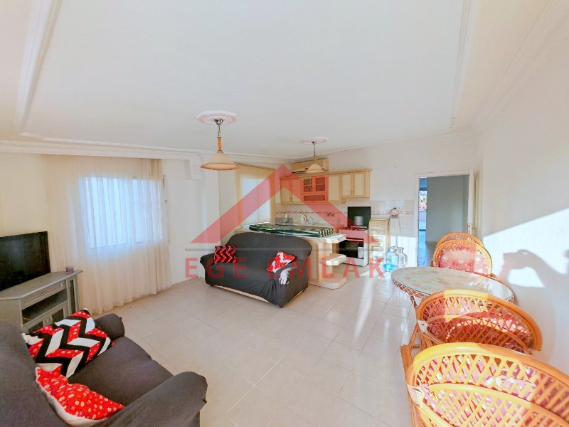 Didim Akdeniz Caddesinde İngiliz'den Satılık 3+1 Eşyalı Ev