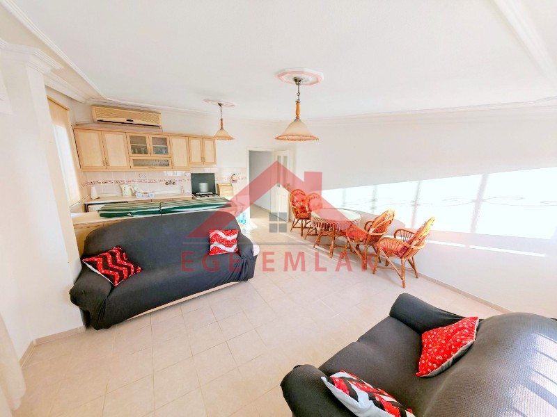 Didim Akdeniz Caddesinde İngiliz'den Satılık 3+1 Eşyalı Ev