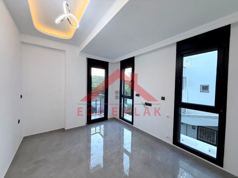 Didim'de Satılık 5+1 Havuzlu Villa