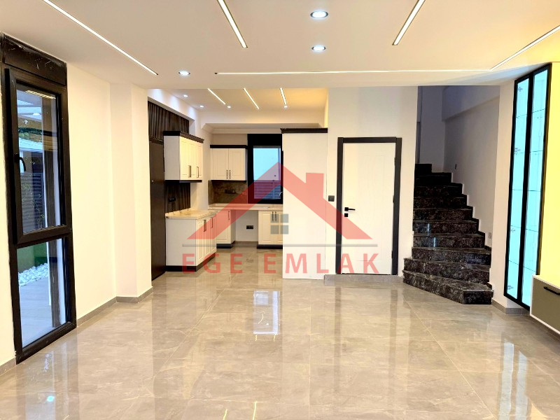 Didim'de Satılık 5+1 Havuzlu Villa